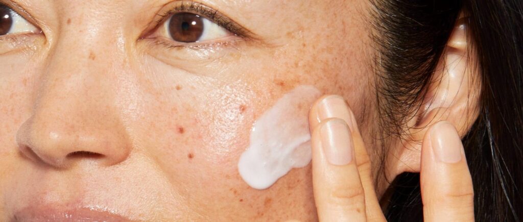 Anti-Aging Skincare: How Facial Creams Can Turn Back the Clock